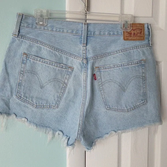 Levi's 501 Light Wash Distressed Denim Shorts W31 - Picture 10 of 13